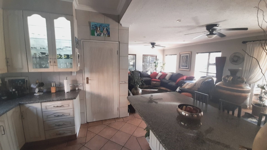 4 Bedroom Property for Sale in Melodie North West